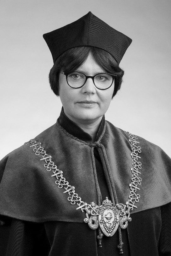 JOANNA KOLMAS